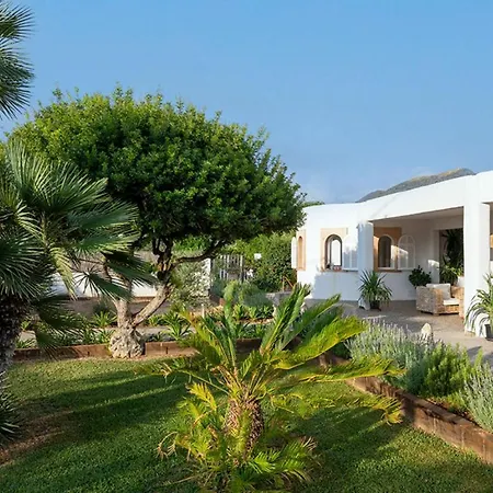 Torrens Villa *